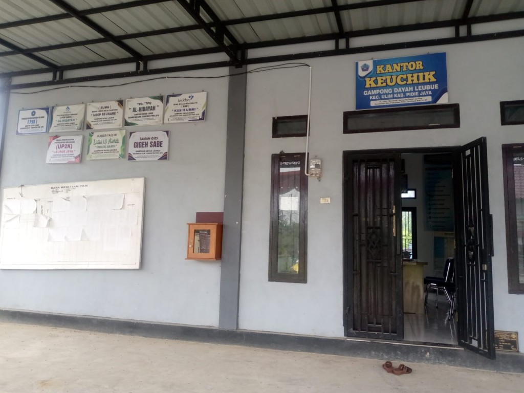 foto kantor keuchiek dayah leubue